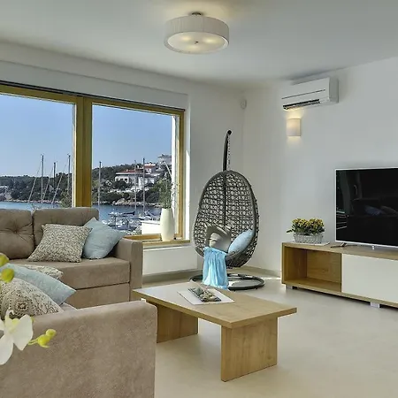 Villa Sail *